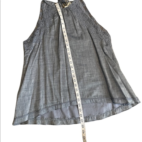 Max Studio Neiman Marcus Lace Adjustable High Low Halter Top | Gray | Medium - Picture 5 of 7